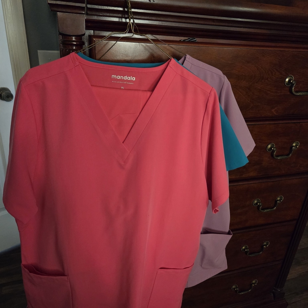 Mandala Uniform Top XL